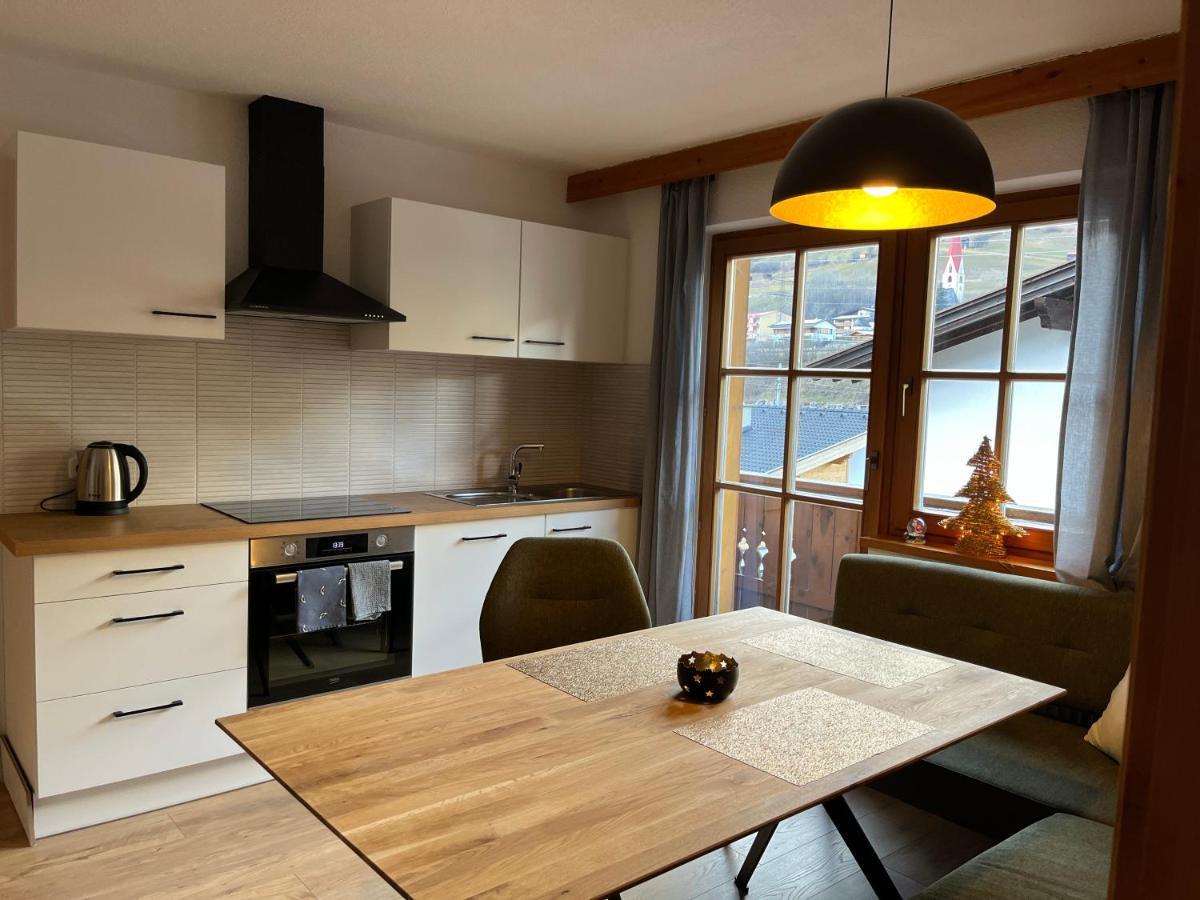 Haus Carinthia Appartement Pettneu am Arlberg Buitenkant foto
